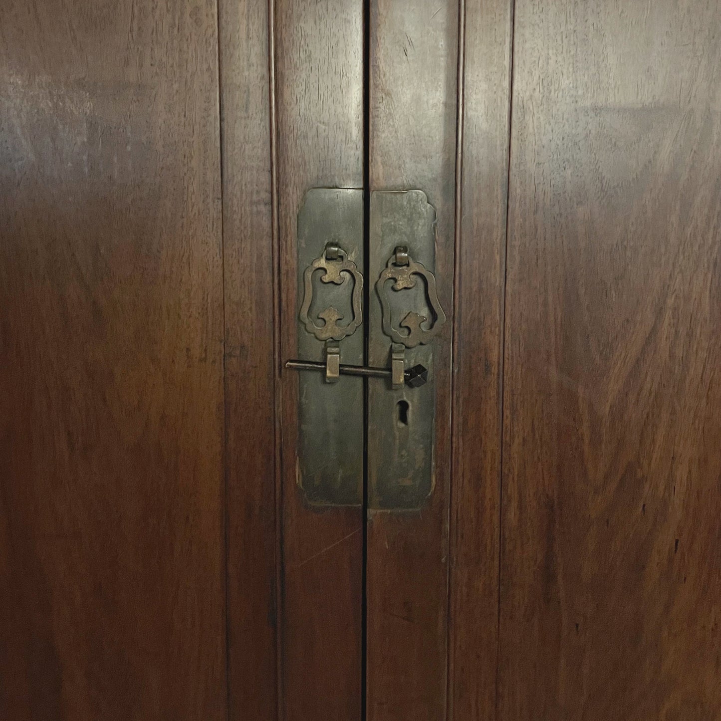 Eckschrank aus Palisanderholz